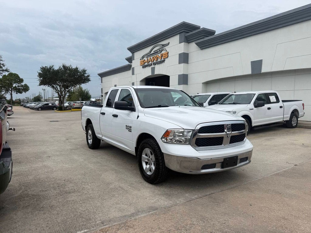 Ram 1500 Classic Vehicle Full-screen Gallery Image 02