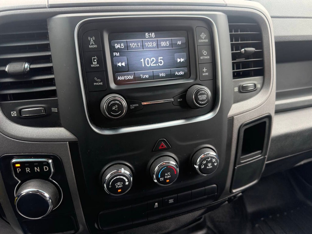 Ram 1500 Classic Vehicle Full-screen Gallery Image 27
