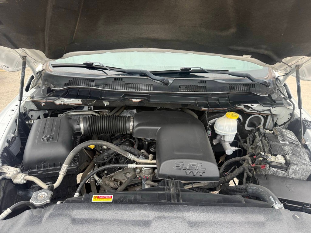 Ram 1500 Classic Vehicle Full-screen Gallery Image 34