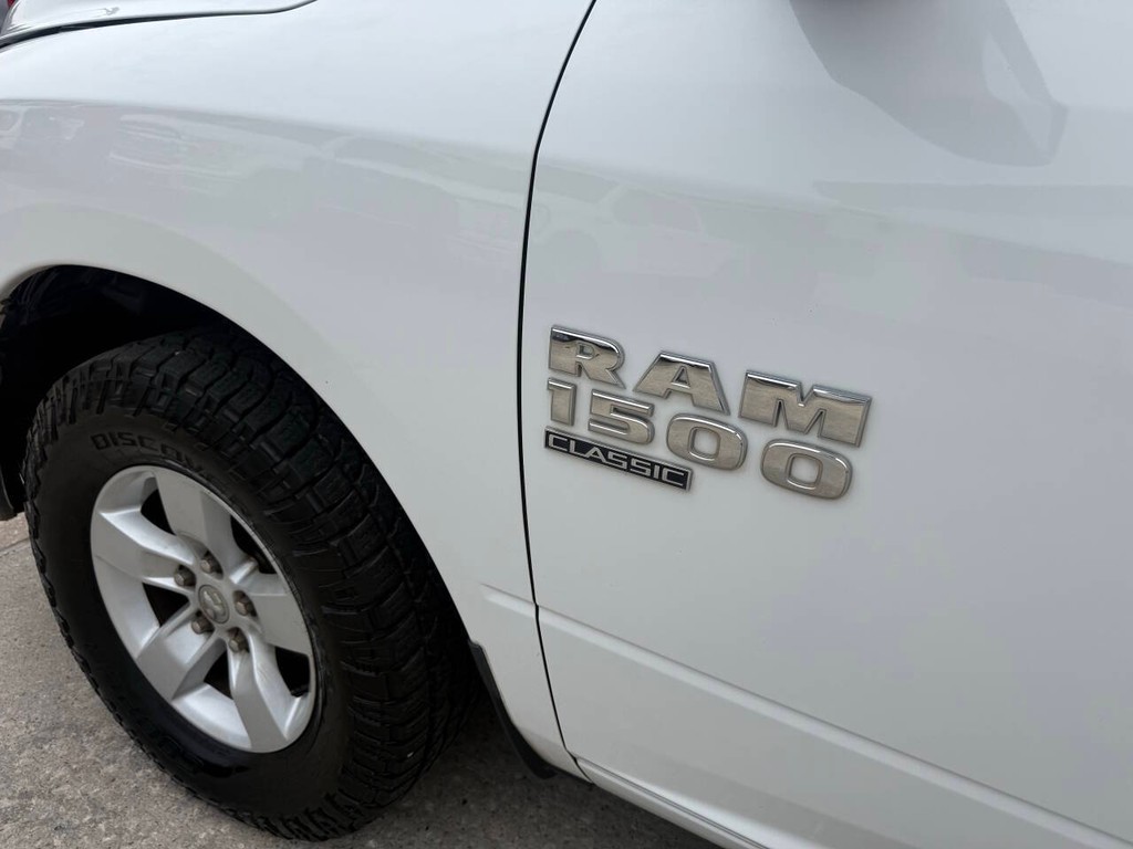 Ram 1500 Classic Vehicle Full-screen Gallery Image 36