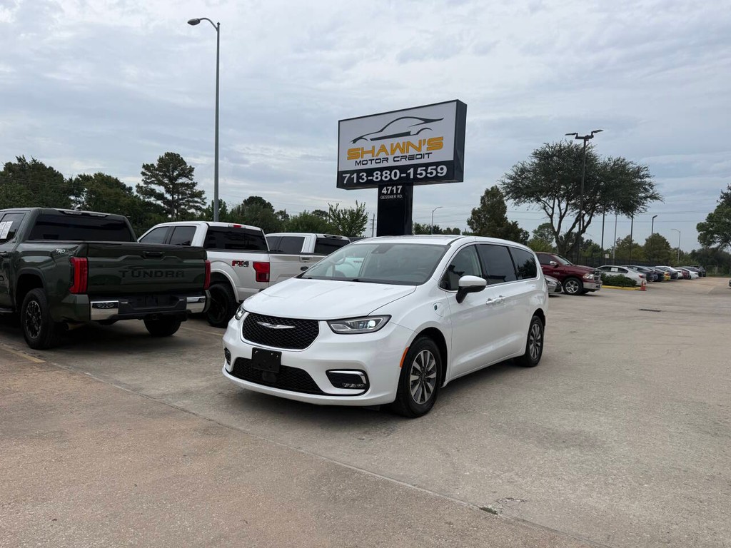 Chrysler Pacifica Vehicle Full-screen Gallery Image 42