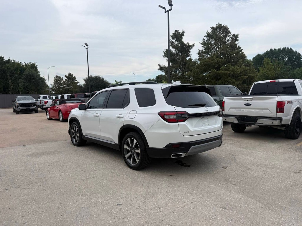 Honda Pilot Vehicle Full-screen Gallery Image 04