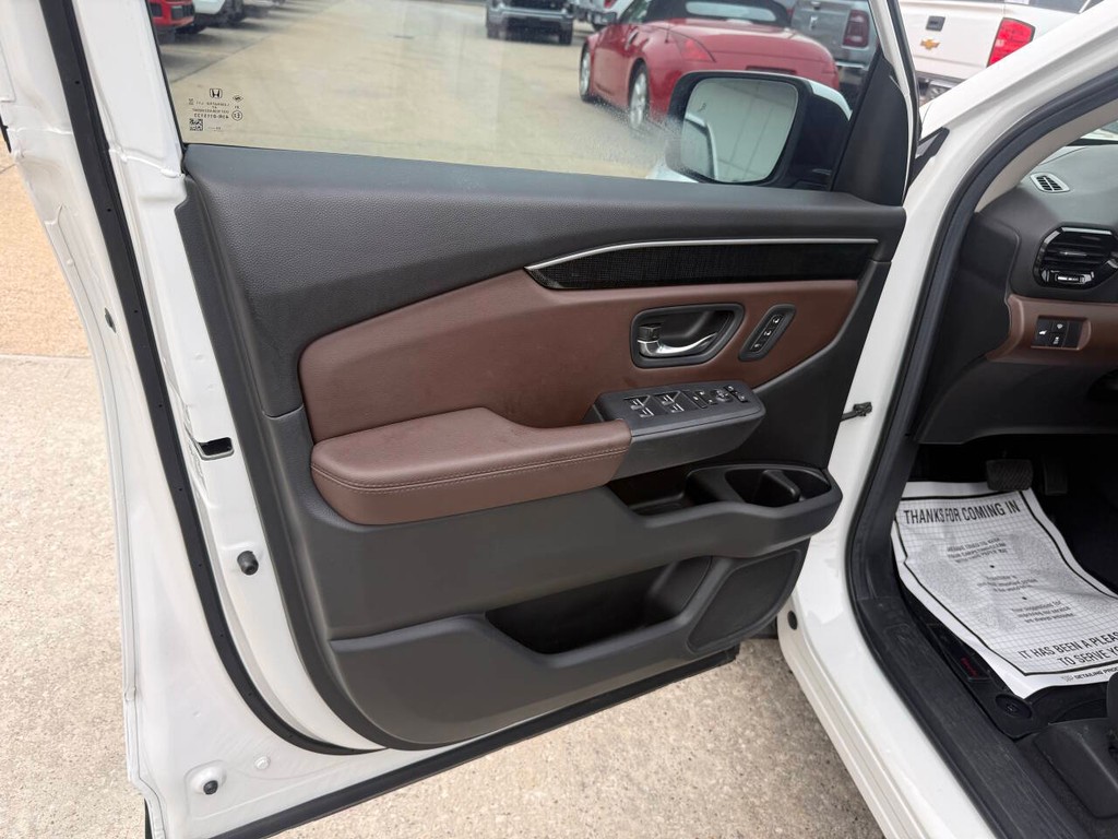 Honda Pilot Vehicle Full-screen Gallery Image 08
