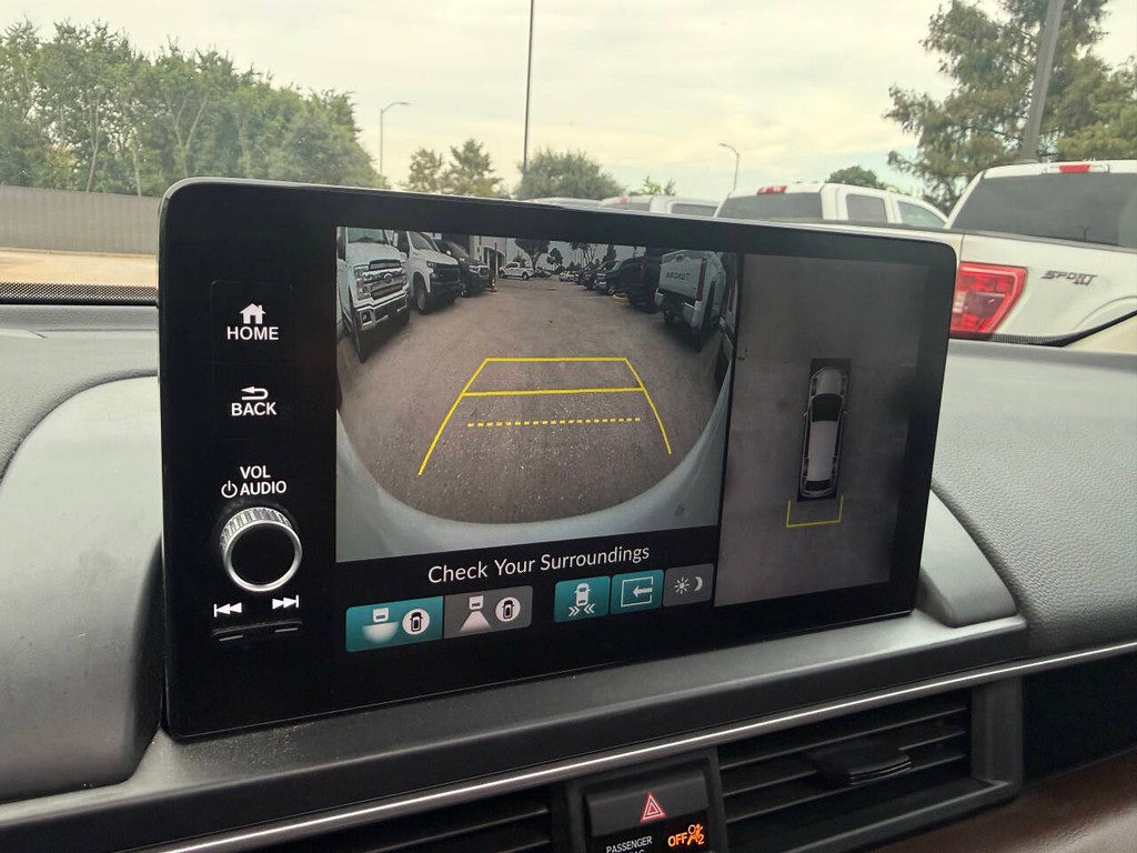 Honda Pilot Vehicle Full-screen Gallery Image 28