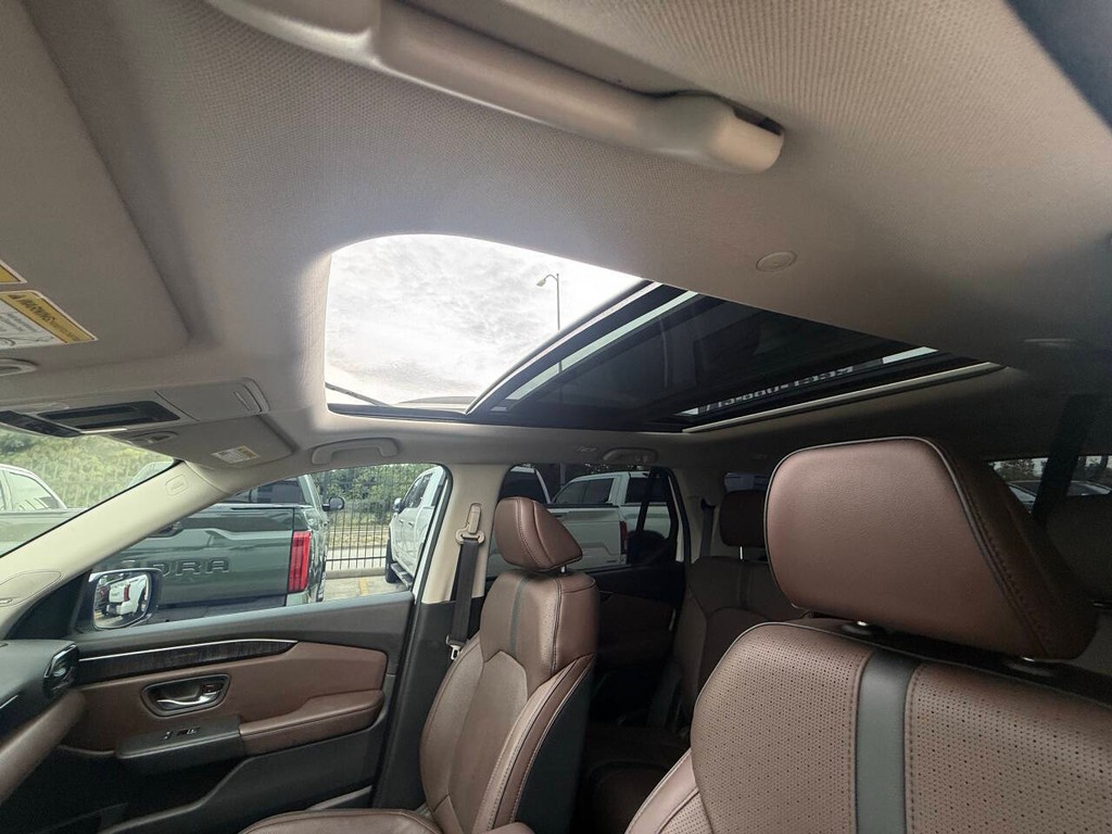Honda Pilot Vehicle Full-screen Gallery Image 34