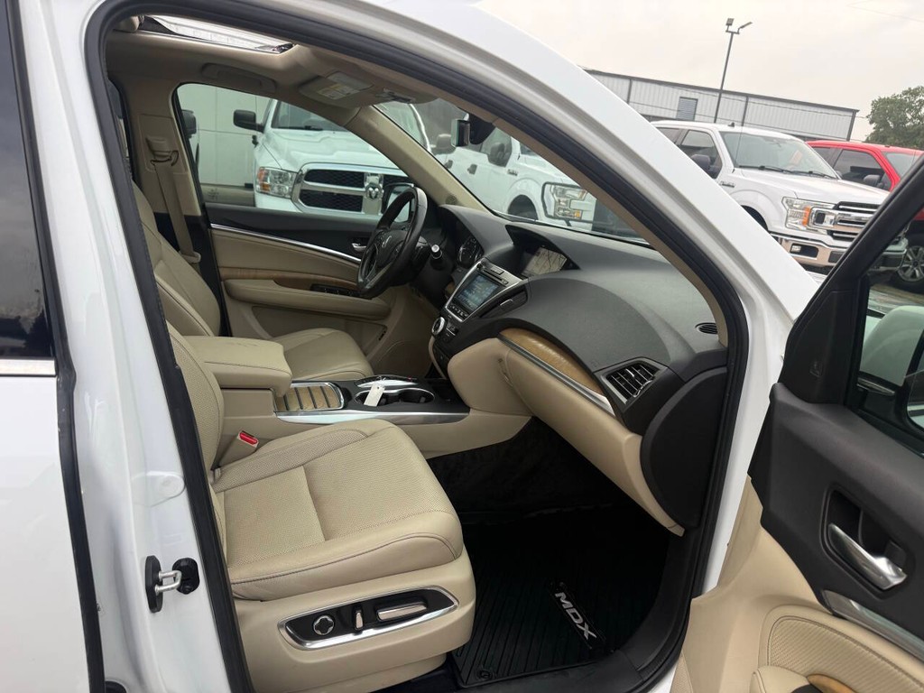 Acura MDX Vehicle Full-screen Gallery Image 10