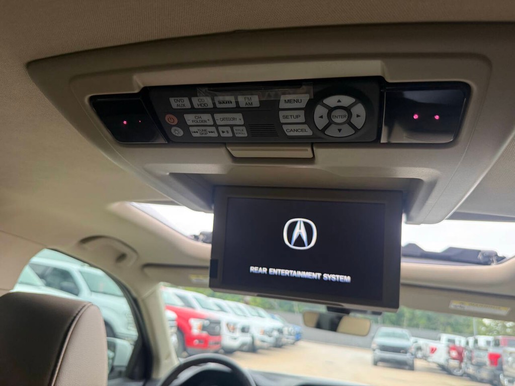 Acura MDX Vehicle Full-screen Gallery Image 19