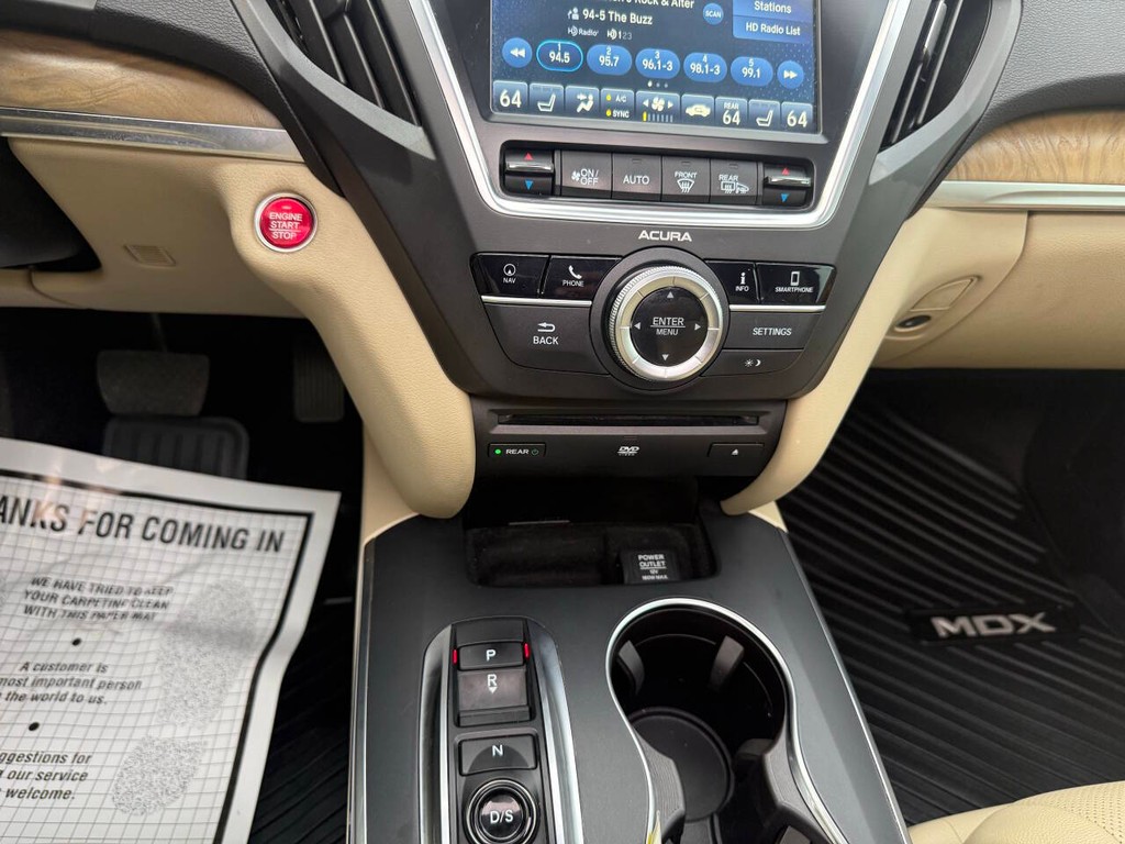 Acura MDX Vehicle Full-screen Gallery Image 32