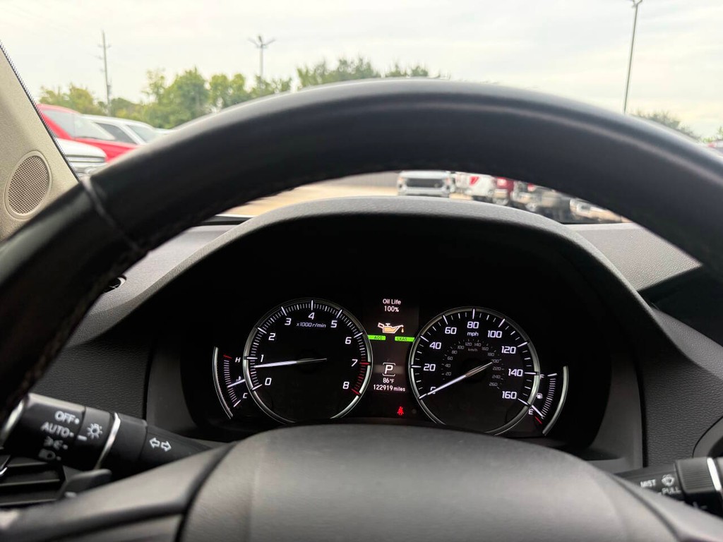 Acura MDX Vehicle Full-screen Gallery Image 36