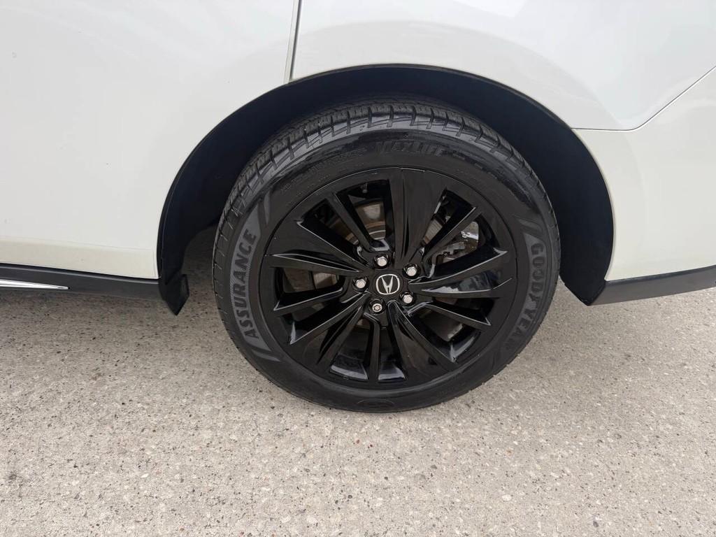 Acura MDX Vehicle Full-screen Gallery Image 40