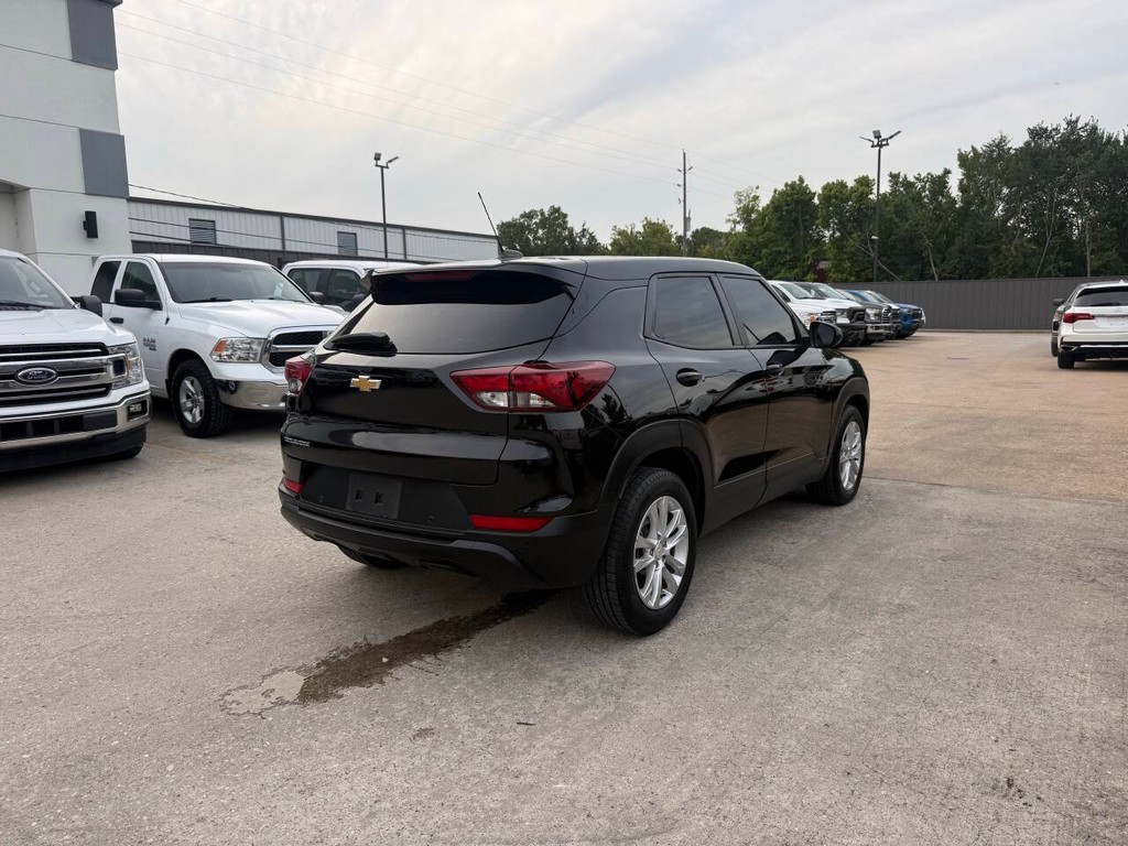 Chevrolet Trailblazer Vehicle Full-screen Gallery Image 05