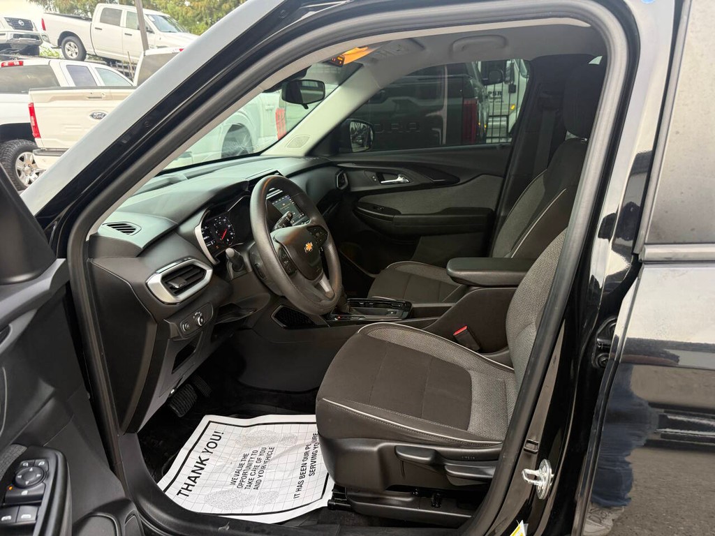 Chevrolet Trailblazer Vehicle Full-screen Gallery Image 07
