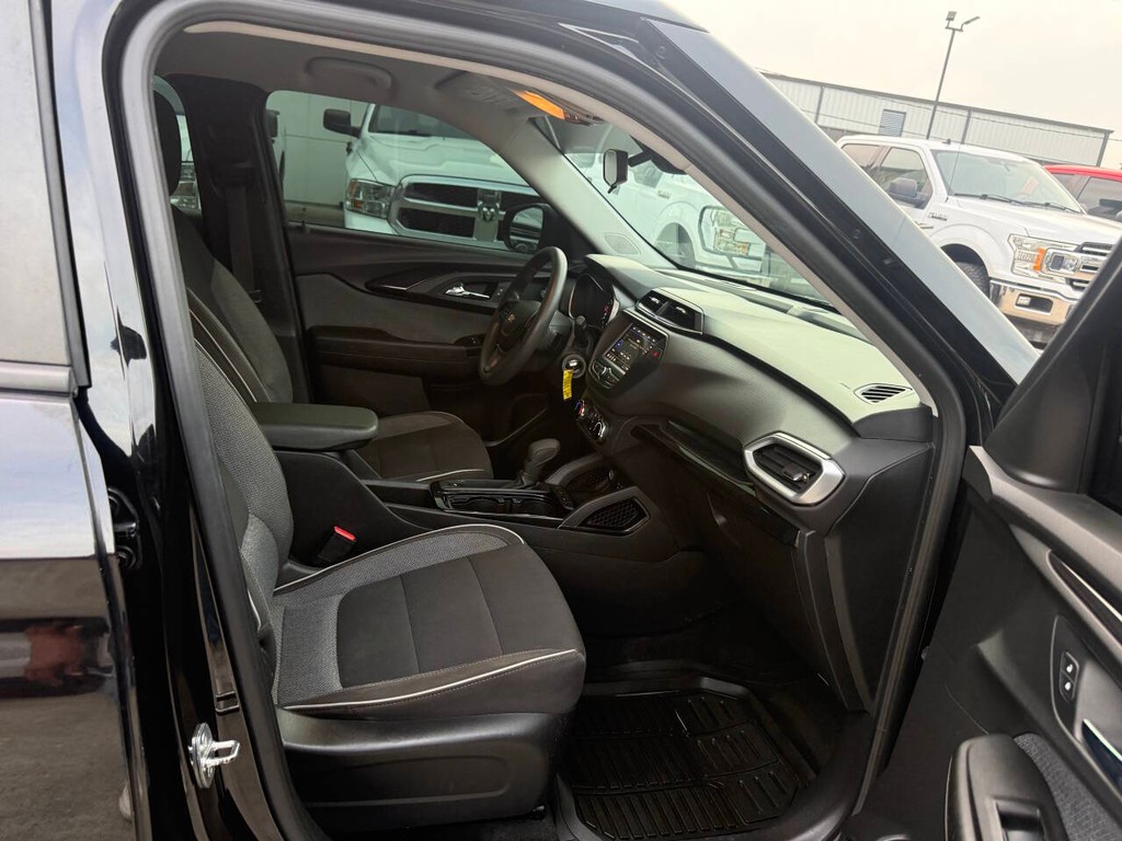 Chevrolet Trailblazer Vehicle Full-screen Gallery Image 10