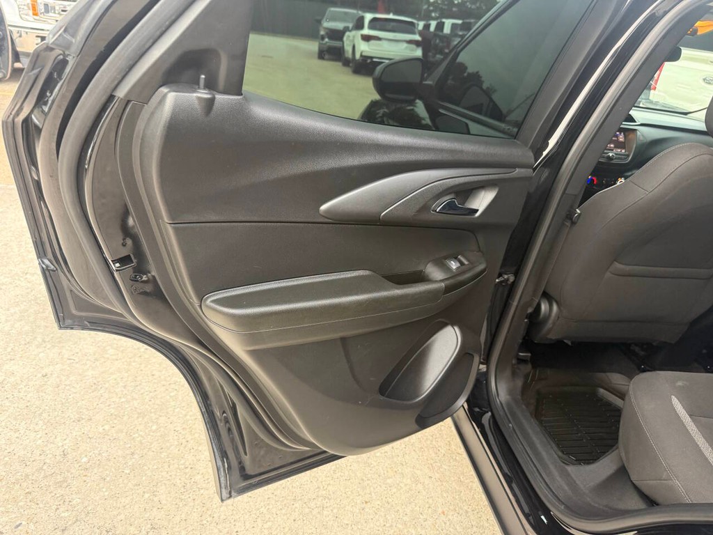 Chevrolet Trailblazer Vehicle Full-screen Gallery Image 14