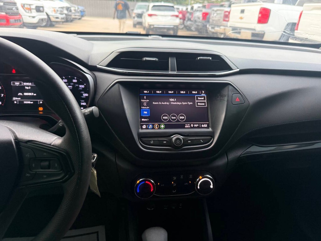 Chevrolet Trailblazer Vehicle Full-screen Gallery Image 24
