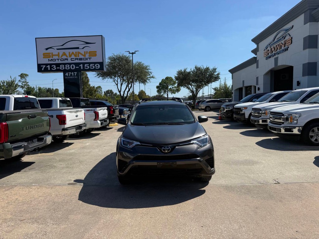 Toyota RAV4 Vehicle Full-screen Gallery Image 38