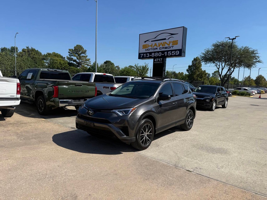 Toyota RAV4 Vehicle Full-screen Gallery Image 40
