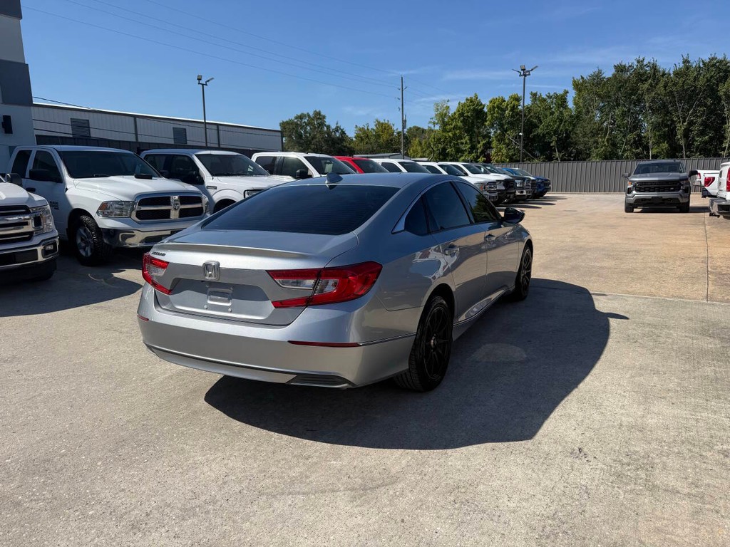 Honda Accord Sedan Vehicle Full-screen Gallery Image 05