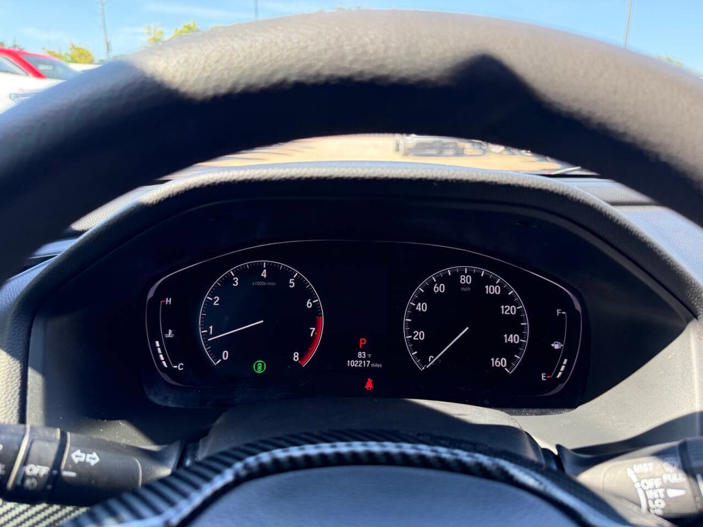 Honda Accord Sedan Vehicle Full-screen Gallery Image 31
