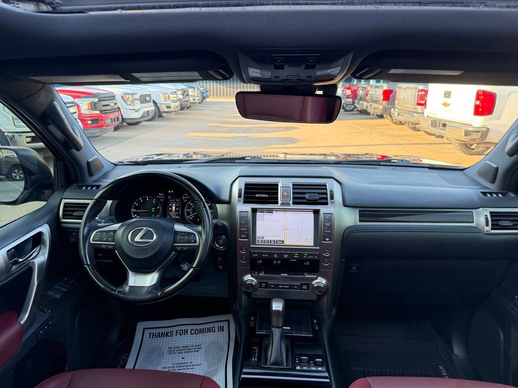 Lexus GX 460 Vehicle Full-screen Gallery Image 19