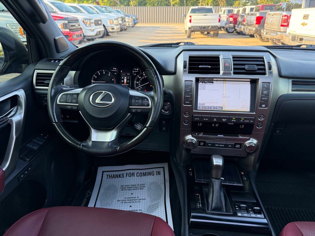 Lexus GX 460 Vehicle Full-screen Gallery Image 23