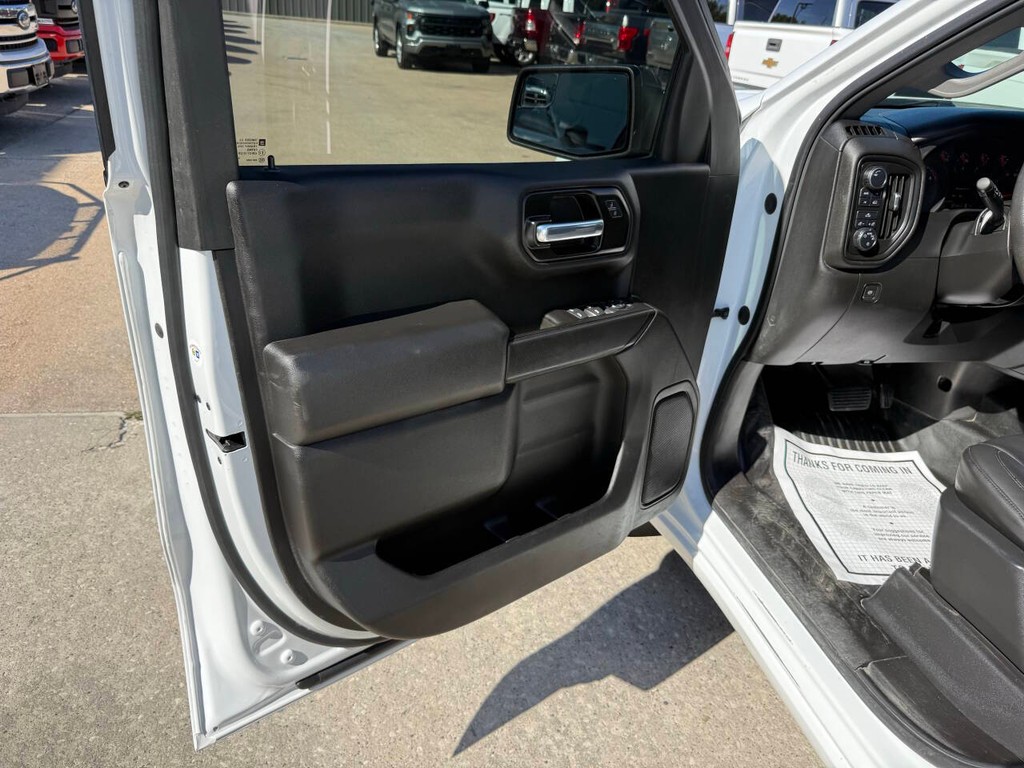 Chevrolet Silverado 1500 Vehicle Full-screen Gallery Image 08