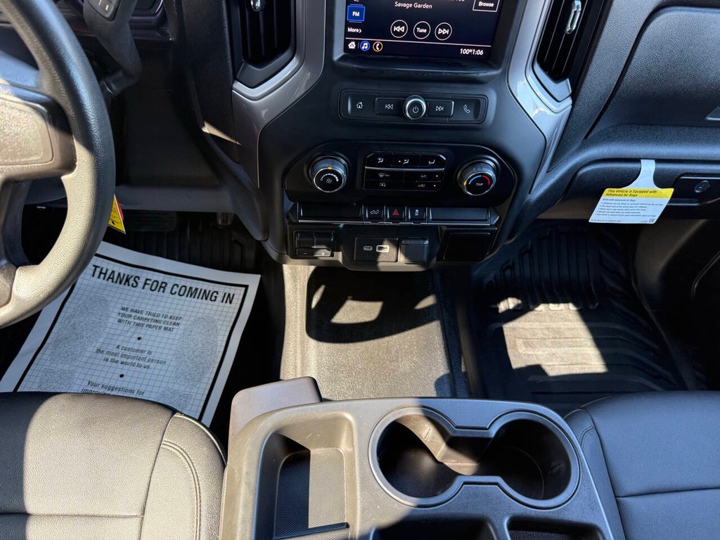 Chevrolet Silverado 1500 Vehicle Full-screen Gallery Image 30