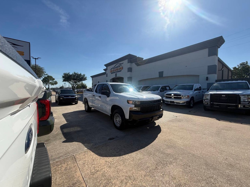 Chevrolet Silverado 1500 Vehicle Full-screen Gallery Image 43