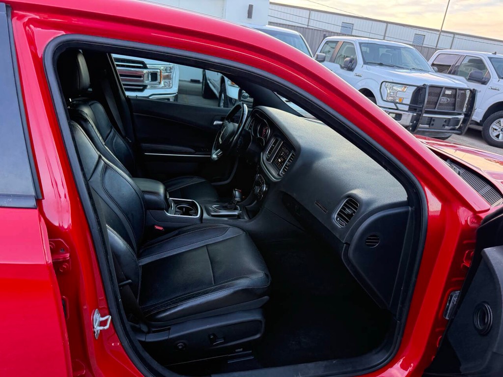 Dodge Charger Vehicle Full-screen Gallery Image 09