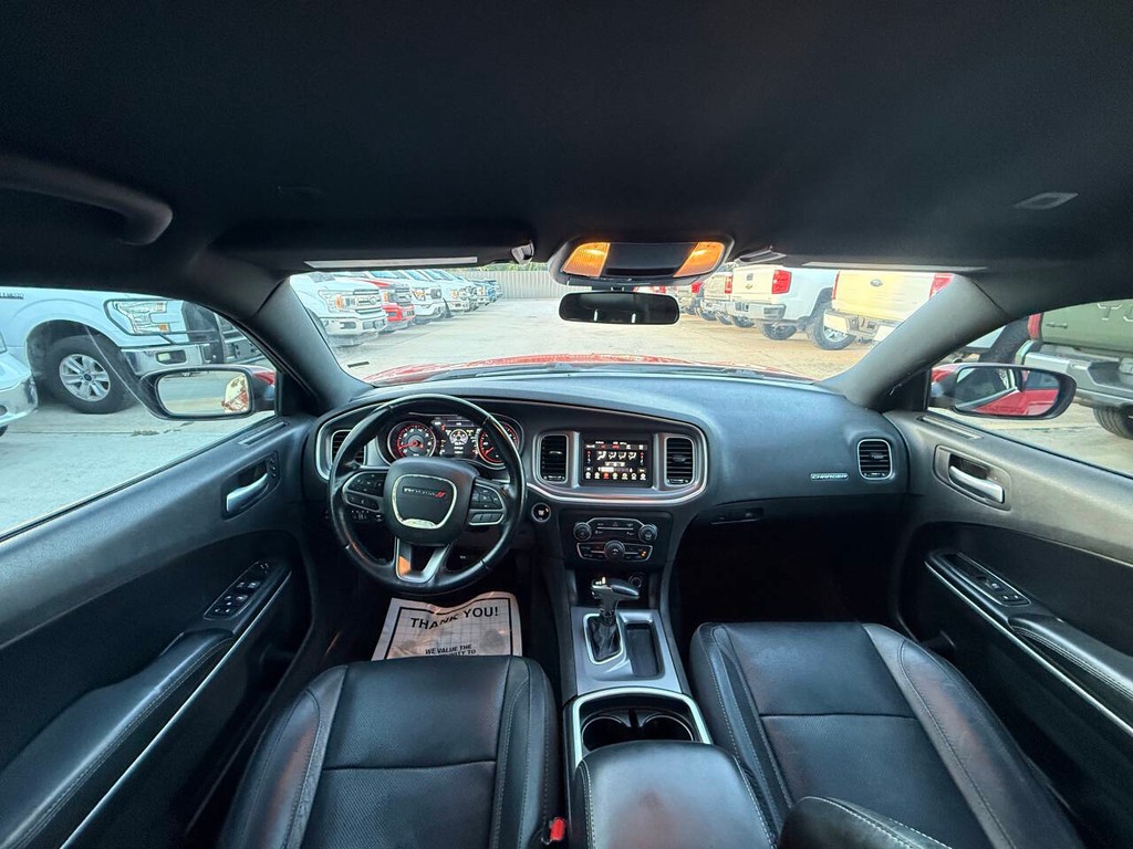 Dodge Charger Vehicle Full-screen Gallery Image 17