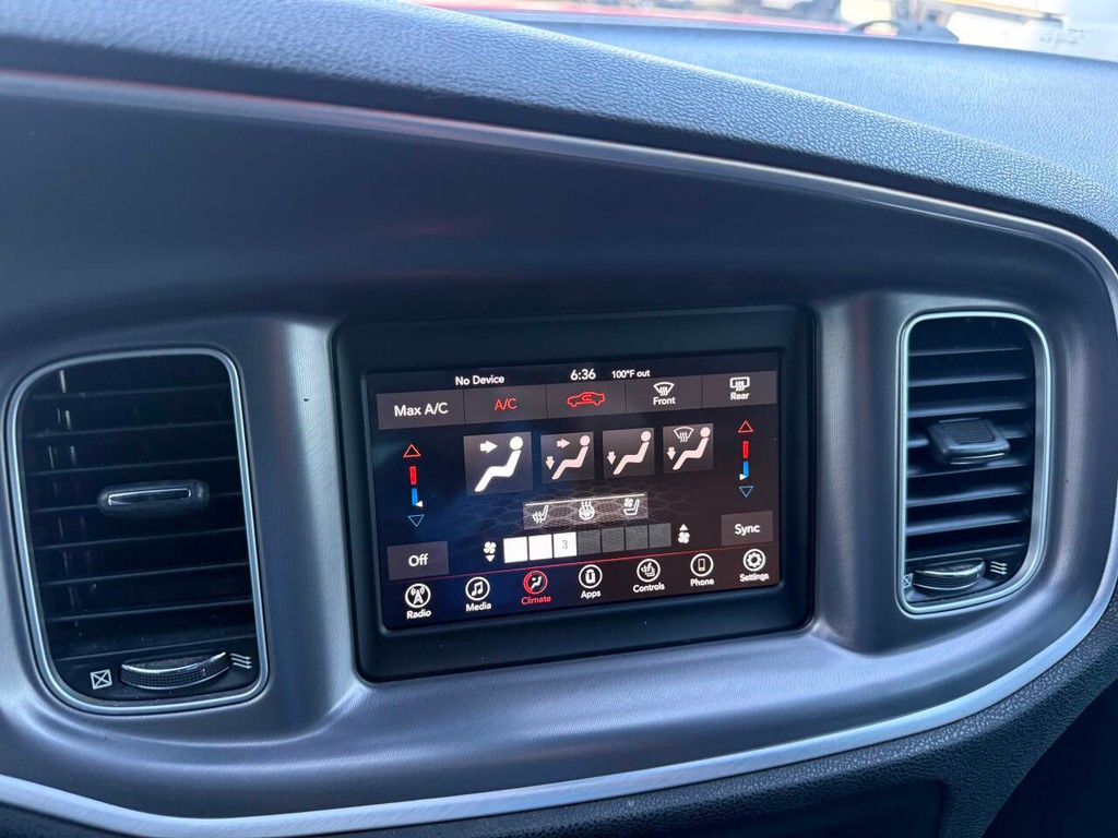Dodge Charger Vehicle Full-screen Gallery Image 25
