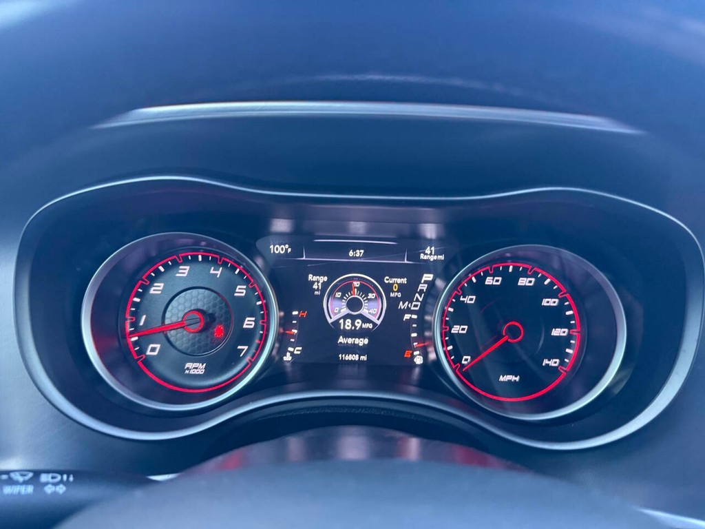 Dodge Charger Vehicle Full-screen Gallery Image 30