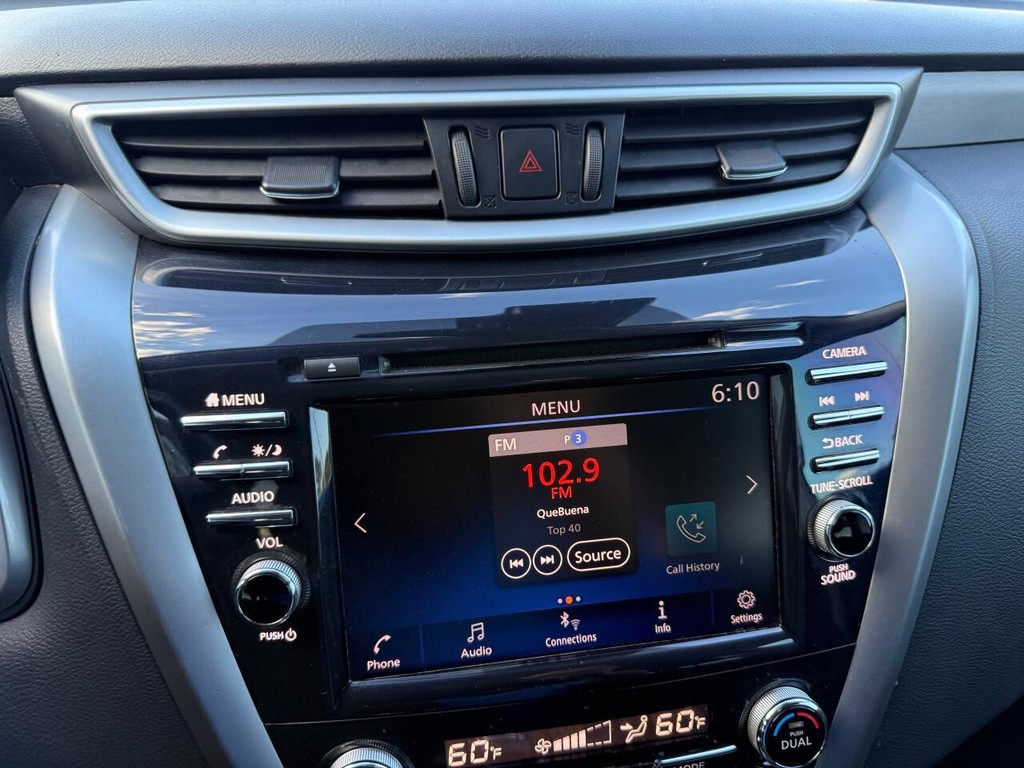 Nissan Murano Vehicle Full-screen Gallery Image 24