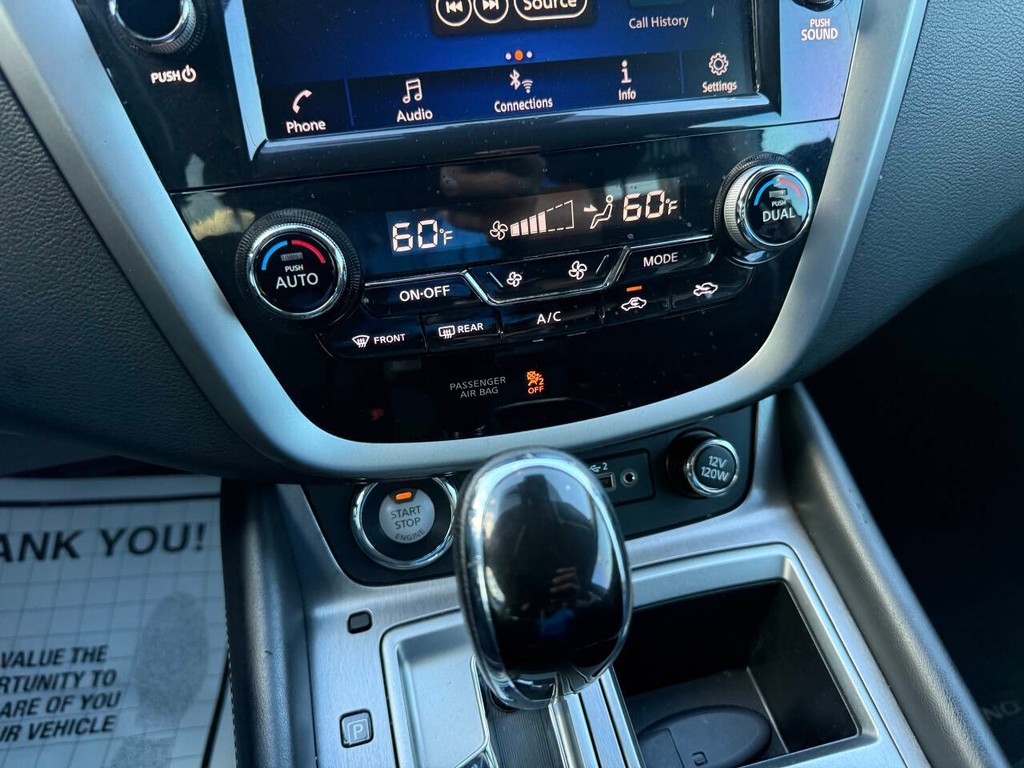Nissan Murano Vehicle Full-screen Gallery Image 27