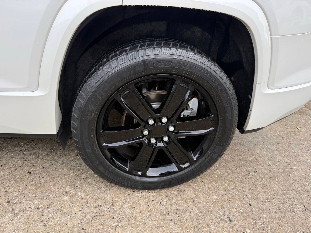 GMC Acadia Vehicle Full-screen Gallery Image 40