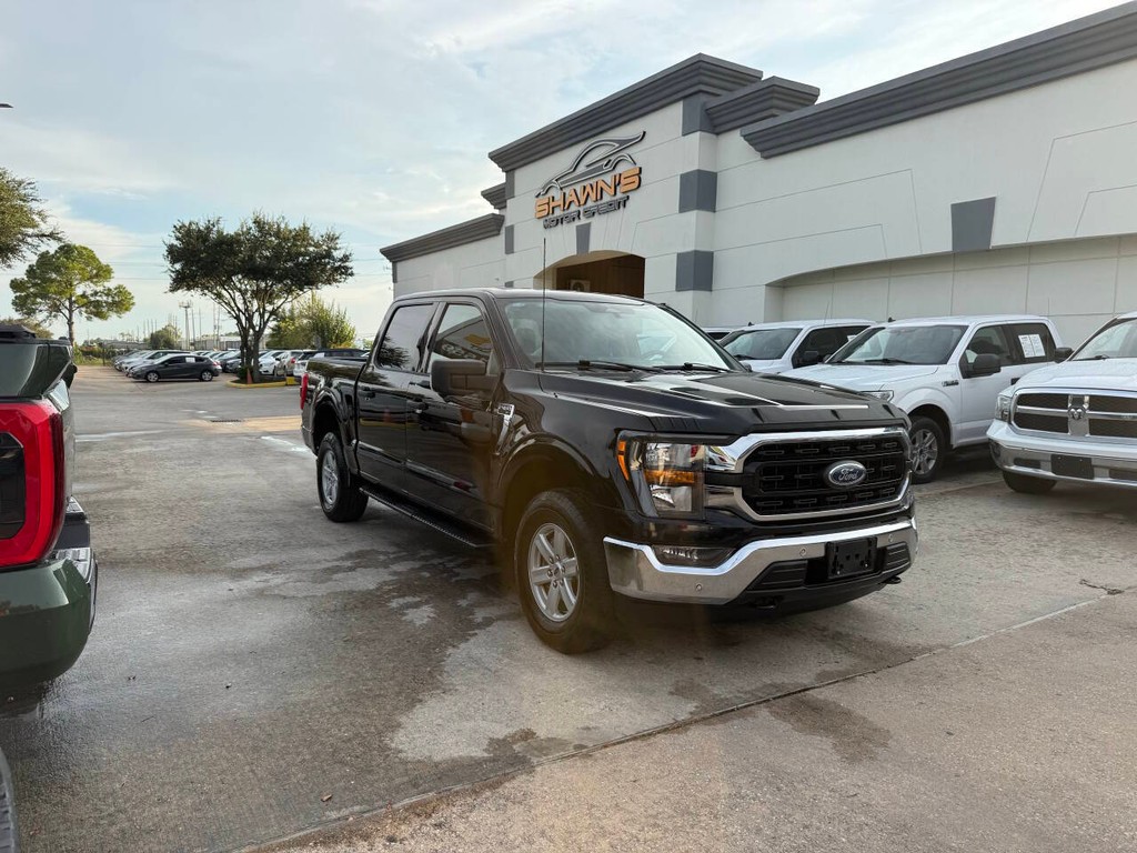 Ford F-150 Vehicle Full-screen Gallery Image 02