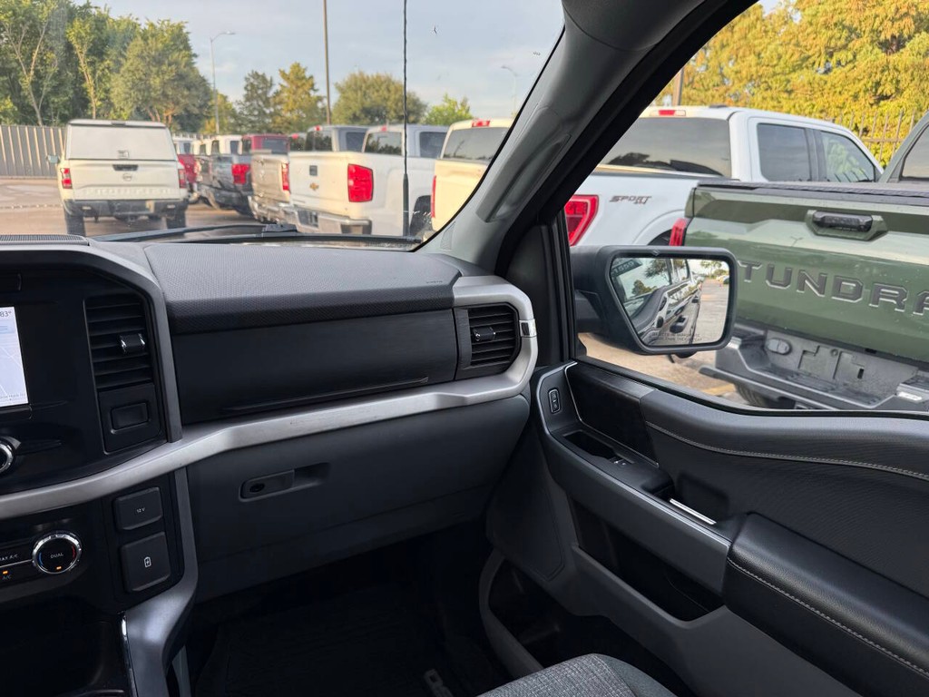 Ford F-150 Vehicle Full-screen Gallery Image 20