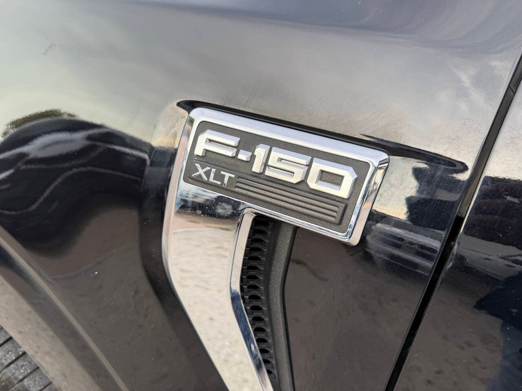 Ford F-150 Vehicle Full-screen Gallery Image 36