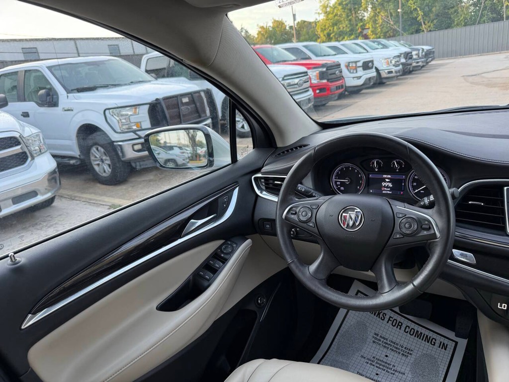 Buick Enclave Vehicle Full-screen Gallery Image 21