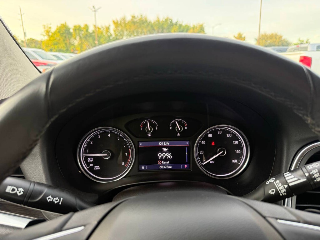 Buick Enclave Vehicle Full-screen Gallery Image 33