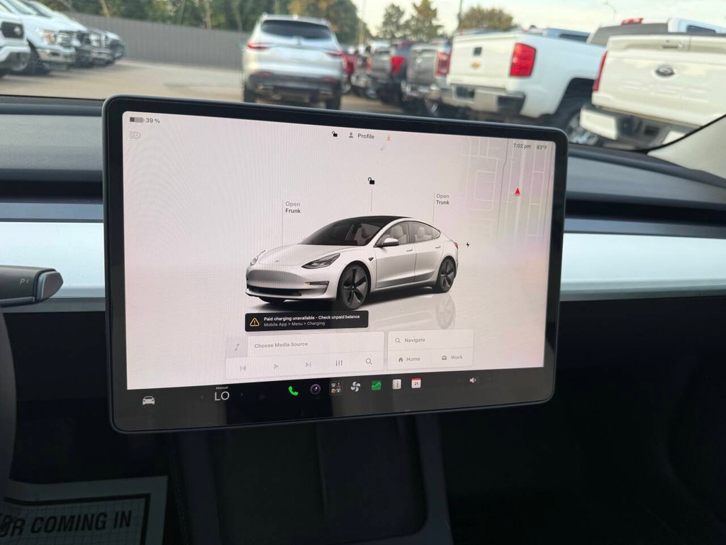 Tesla Model 3 Vehicle Full-screen Gallery Image 22