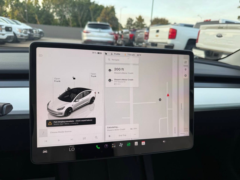 Tesla Model 3 Vehicle Full-screen Gallery Image 23