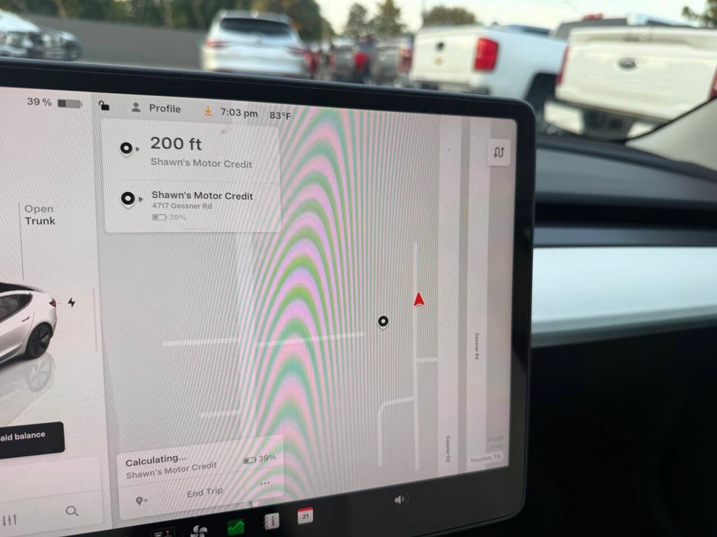 Tesla Model 3 Vehicle Full-screen Gallery Image 25