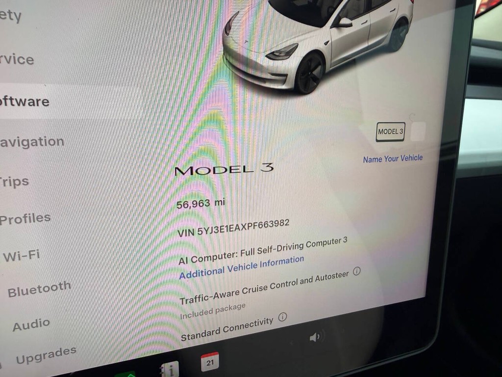 Tesla Model 3 Vehicle Full-screen Gallery Image 26