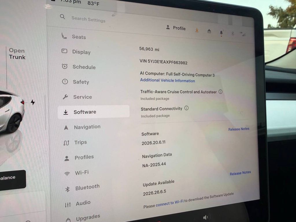 Tesla Model 3 Vehicle Full-screen Gallery Image 27