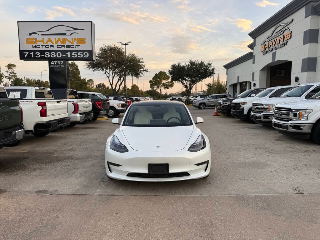 Tesla Model 3 Vehicle Full-screen Gallery Image 40