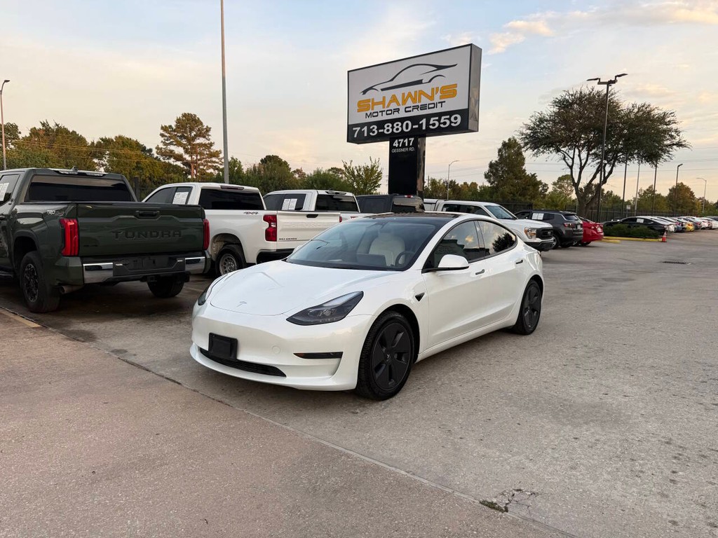 Tesla Model 3 Vehicle Full-screen Gallery Image 42