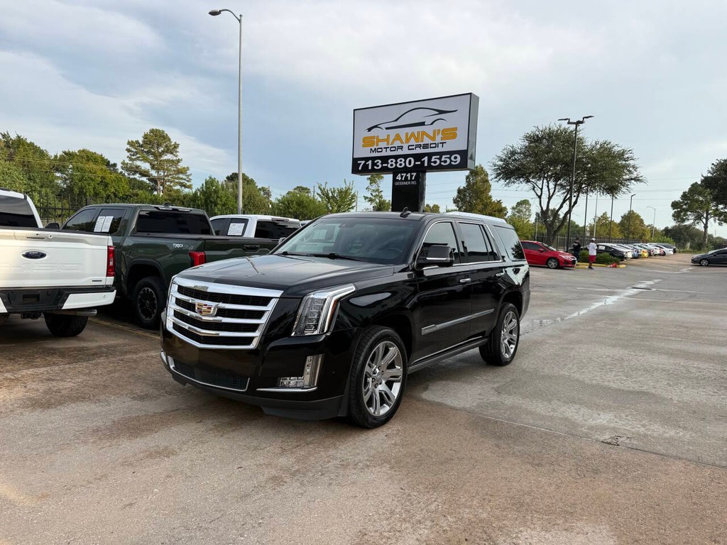 Cadillac Escalade Vehicle Full-screen Gallery Image 03