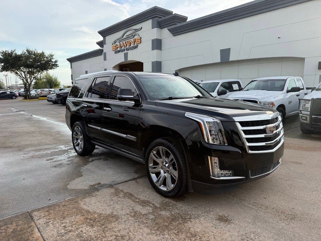 Cadillac Escalade Vehicle Full-screen Gallery Image 46