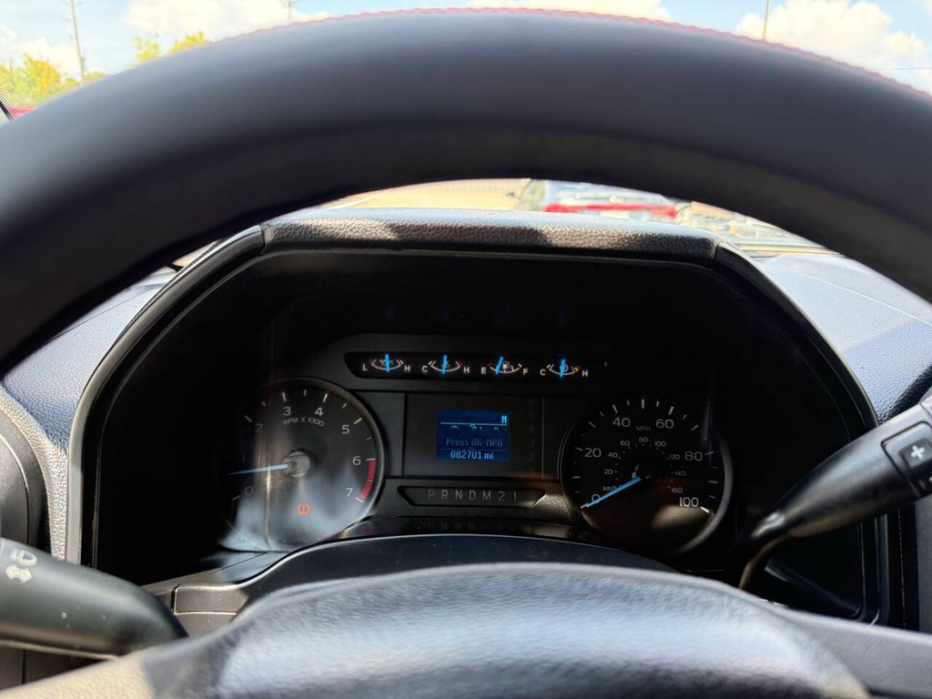 Ford Super Duty F-250 SRW Vehicle Full-screen Gallery Image 31